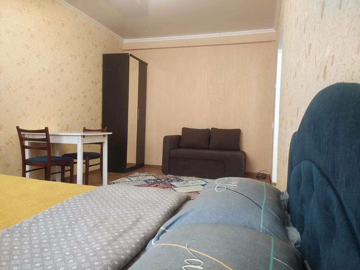 Aura On Kievskaya, 168 Apartment Bishkek Bagian luar foto